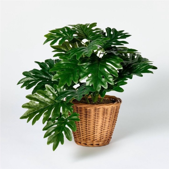 Studio McGee Other - STUDIO MCGEE NWT faux philodendron decorative plant in basket -18”
